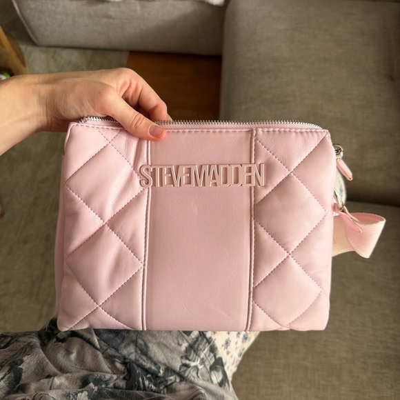 Steve Madden Handbags - STEVE MADDEN purse